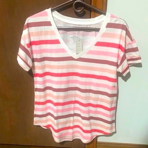NWT 24/7 Maurices Tee - Picture 3 of 4